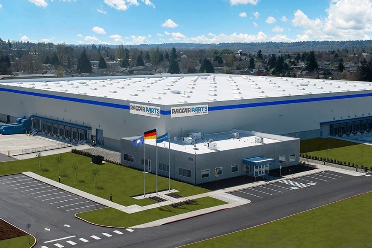 PACCAR Achieves Record Quarterly Earnings