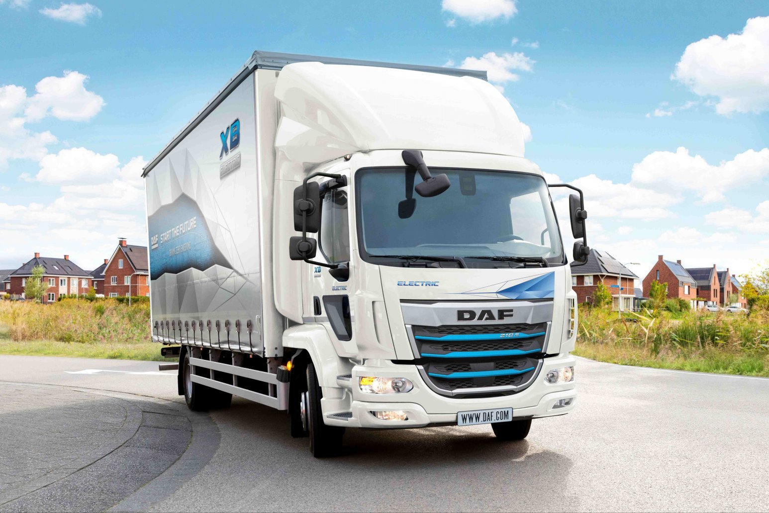 New DAF XB Electric debuts at RTX