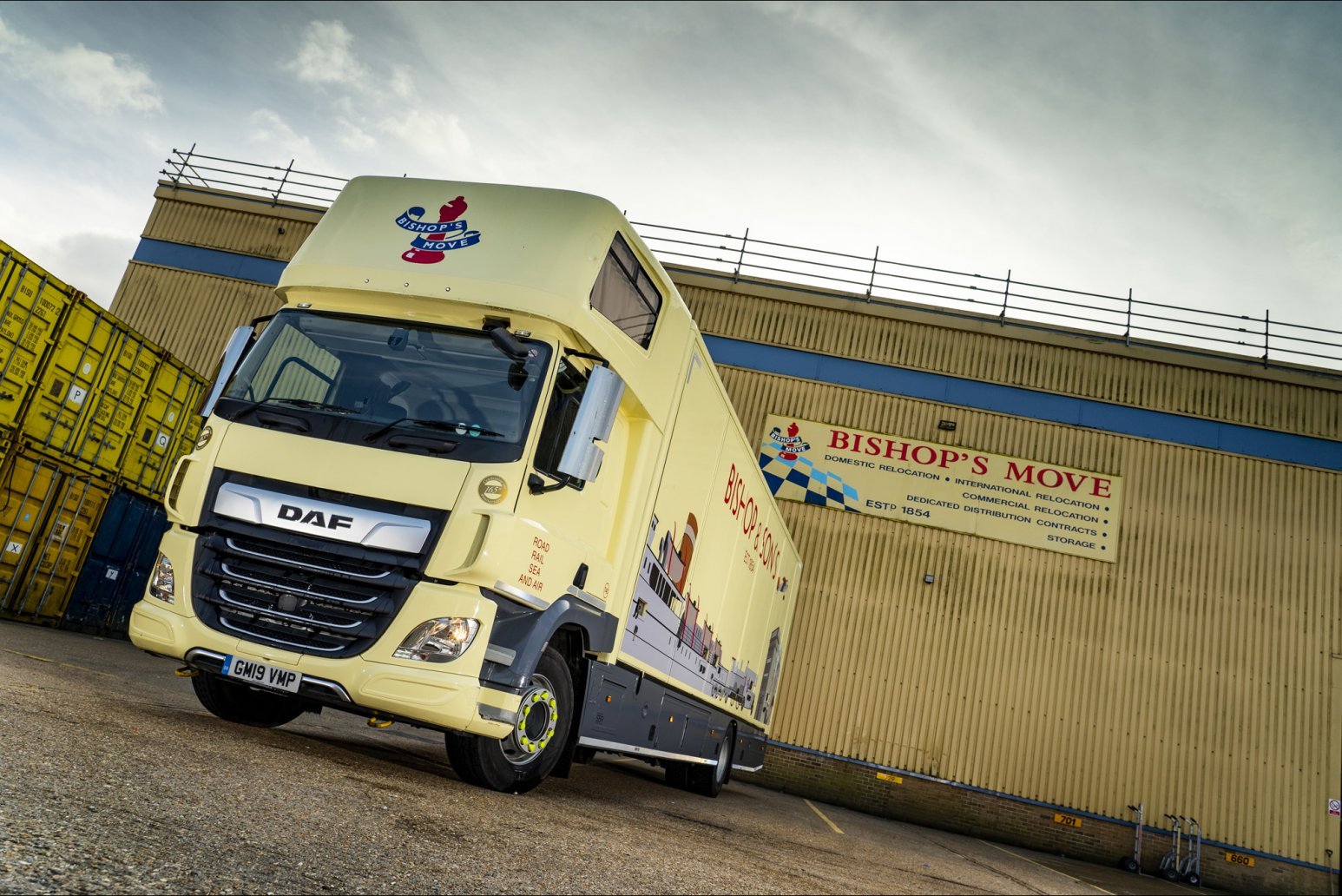 Bishop’s Move celebrates 165 years with retro-livery DAF