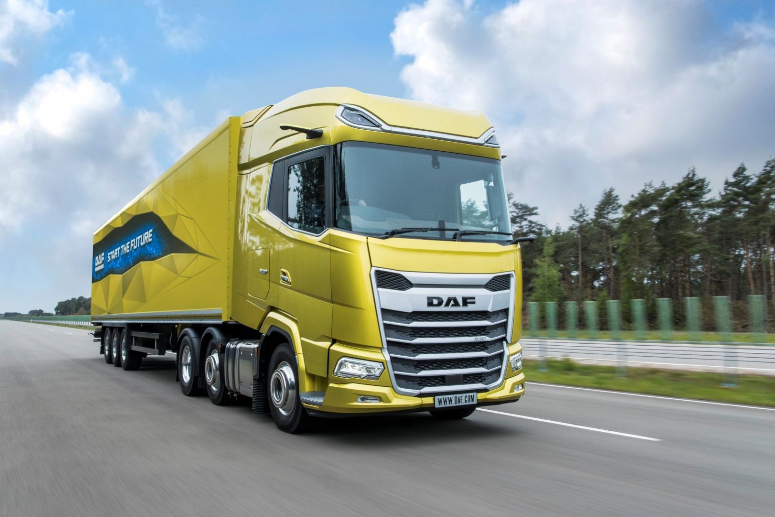 Start the Future: New Generation DAF makes UK debut at ITT Hub